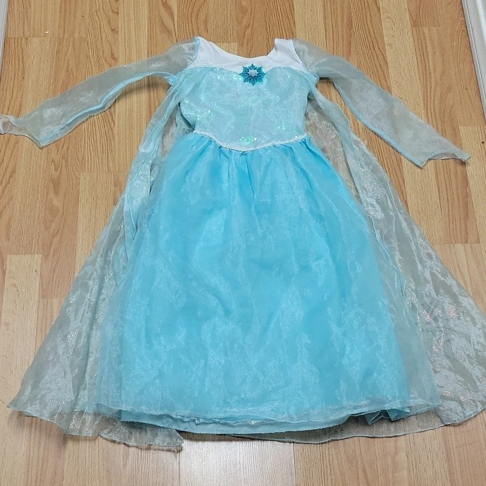 Disney Frozen Elsa dress costume size medium (7-8)